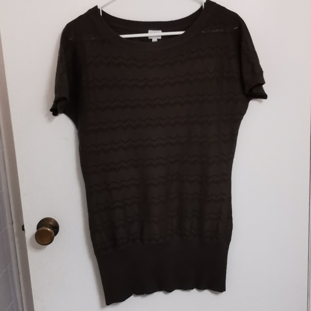 Brown tee